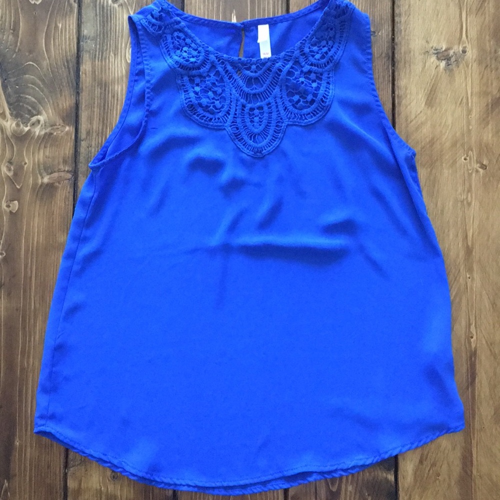 Junior’s kobalt blue tank top